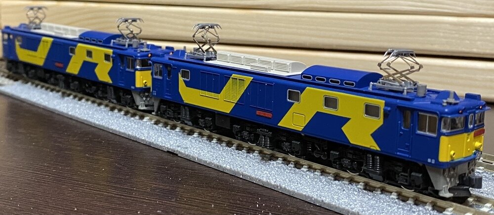 KATO 3023-2 EF64 JR貨物試験塗装 EF64 1010号機 JR貨物試験塗装が入線です。KATO 3023-2