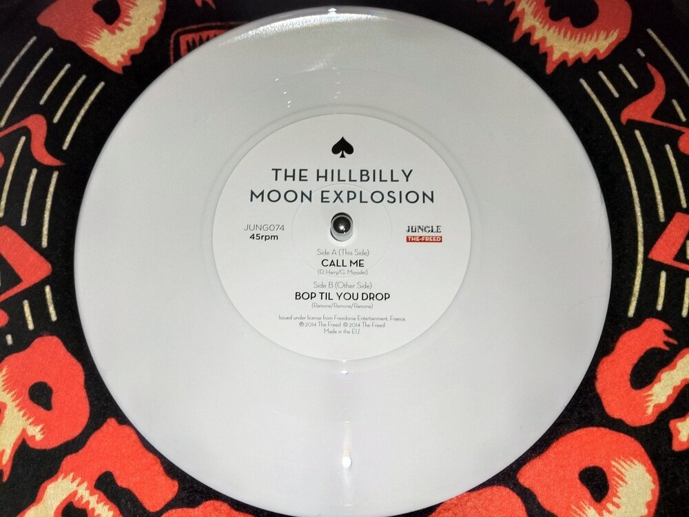 THE HILLBILLY MOON EXPLOSION / CALL ME 展示中 in Museum of