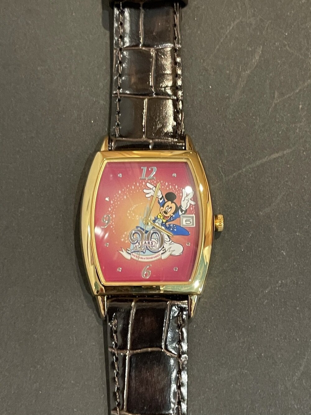 2003年4月15日 東京ディズニーランド 20周年記念 時計 展示中 in