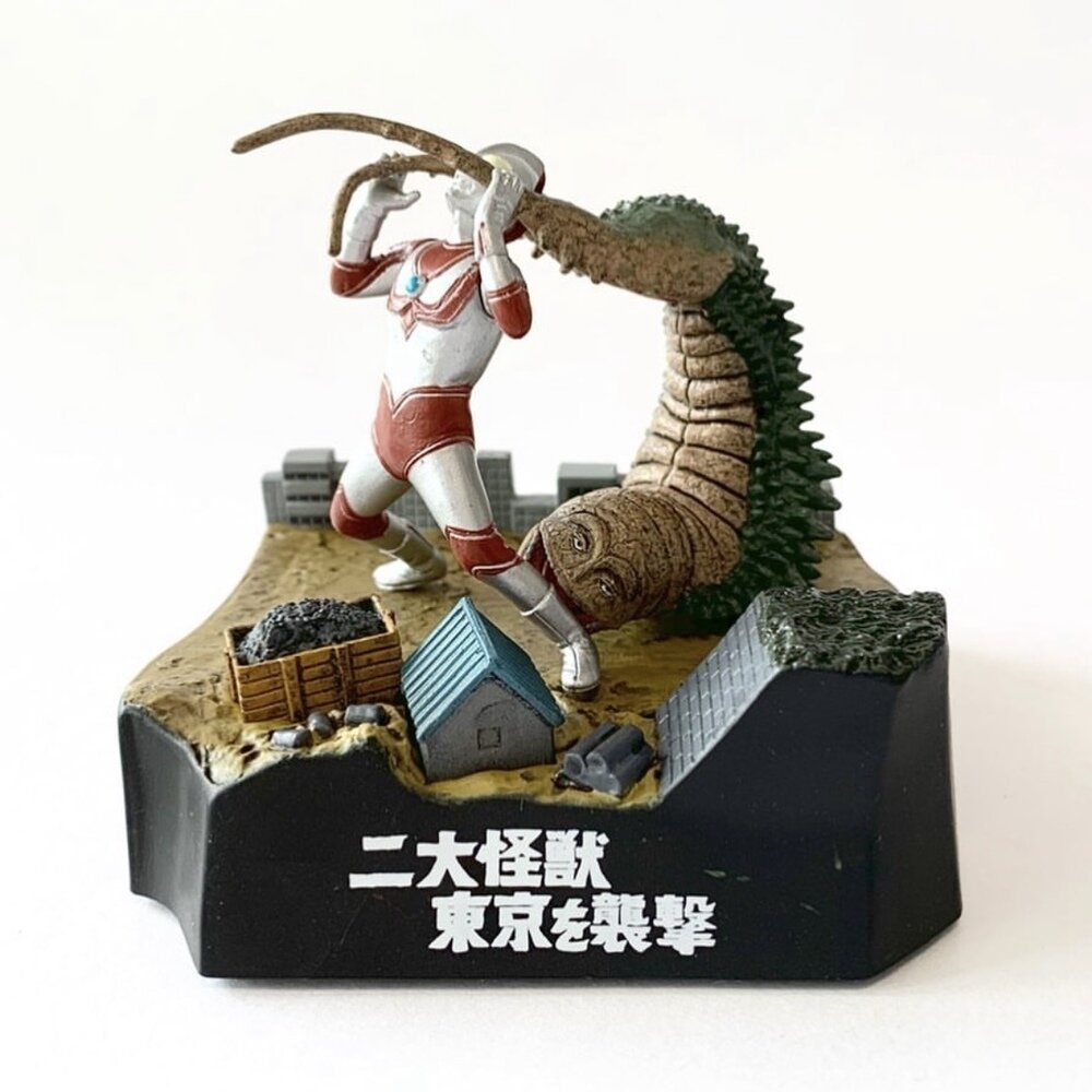 ツインテール ウルトラ怪獣戯画 展示中 in Museum of