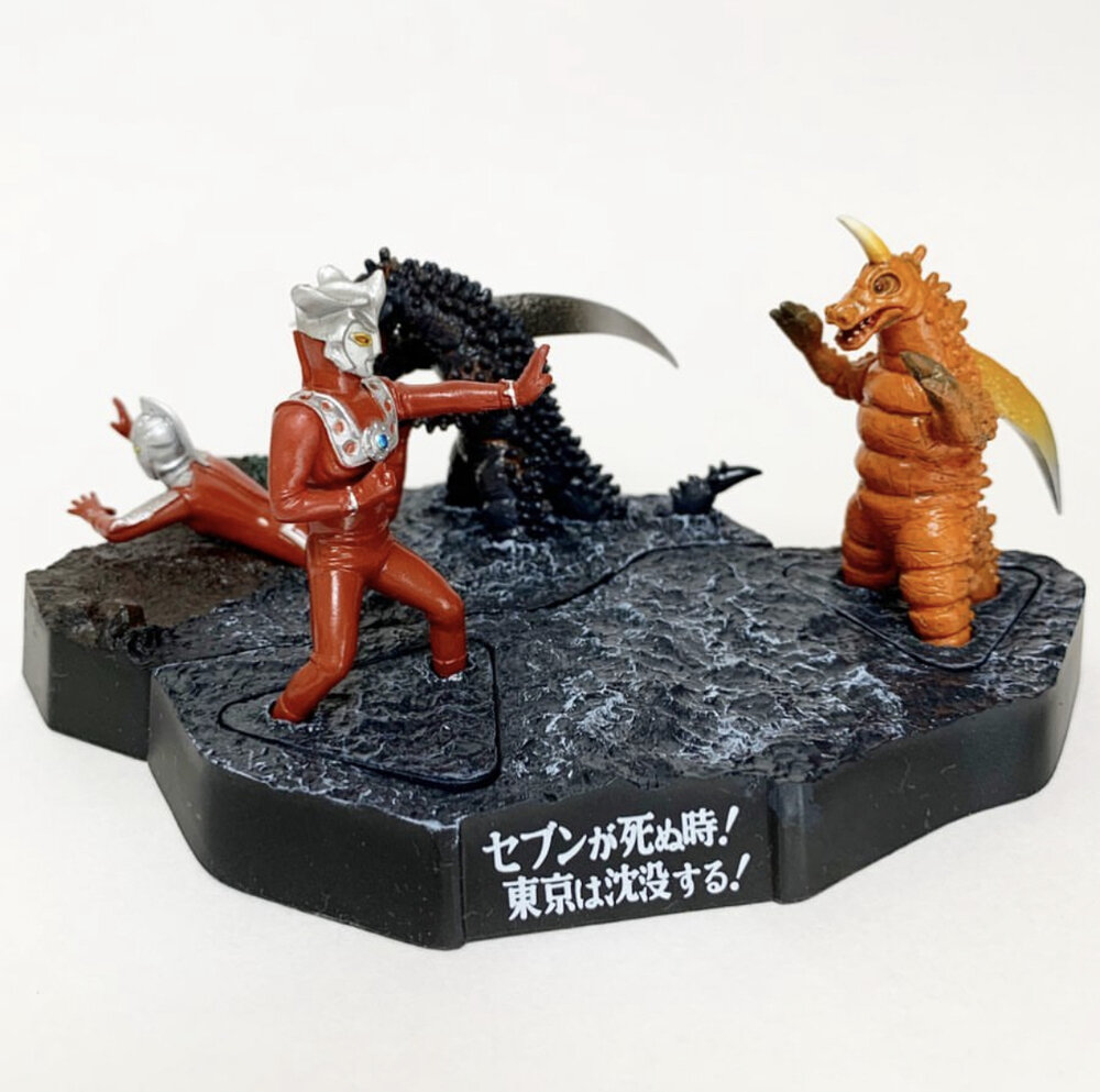 ブラックギラス レッドギラス ウルトラ怪獣戯画 展示中 in