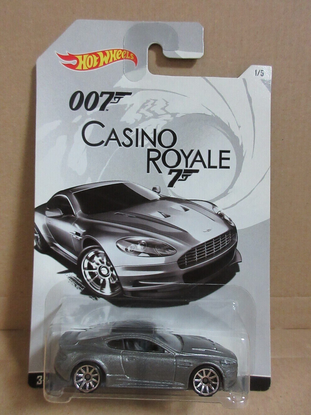 Hot Wheels 007カジノロワイヤル アストンマーティンDBS 展示中