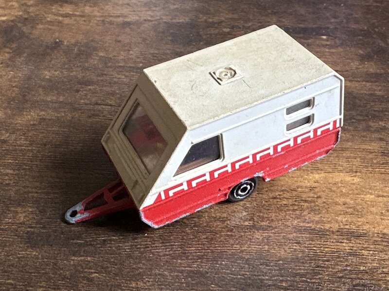 キャンピングカー